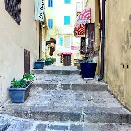 In The Heart Of The Castle * Castelsardo