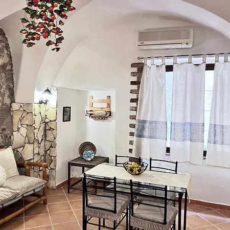 In The Heart Of The Castle Apartment *